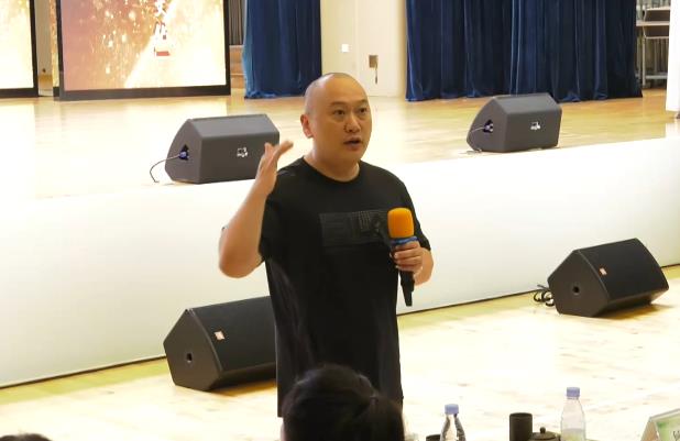 何捷，《专家讲座：神话、寓言教学与中华传统文化渗透》