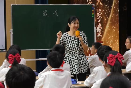 冯栎钧，《藏戏》，六年级下册，第一单元