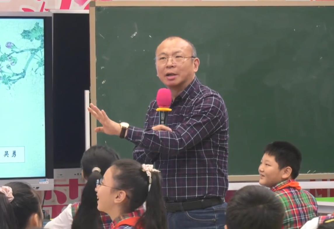 吴勇，习作《围绕中心意思写》，统编教材六年级上册第五单元