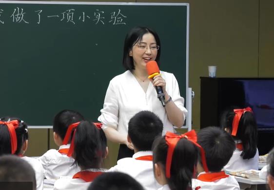 彭诗洁，《我做了一项小实验》，三年级下册习作，第四单位