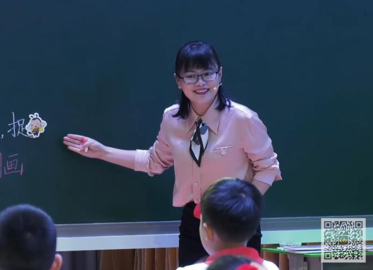 曾祥红，《蜜蜂》，三年级下册，第四单位