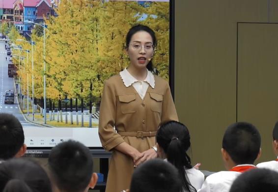 郎世美，《我是小小讲解员》，五年级下册口语交际，第七单位