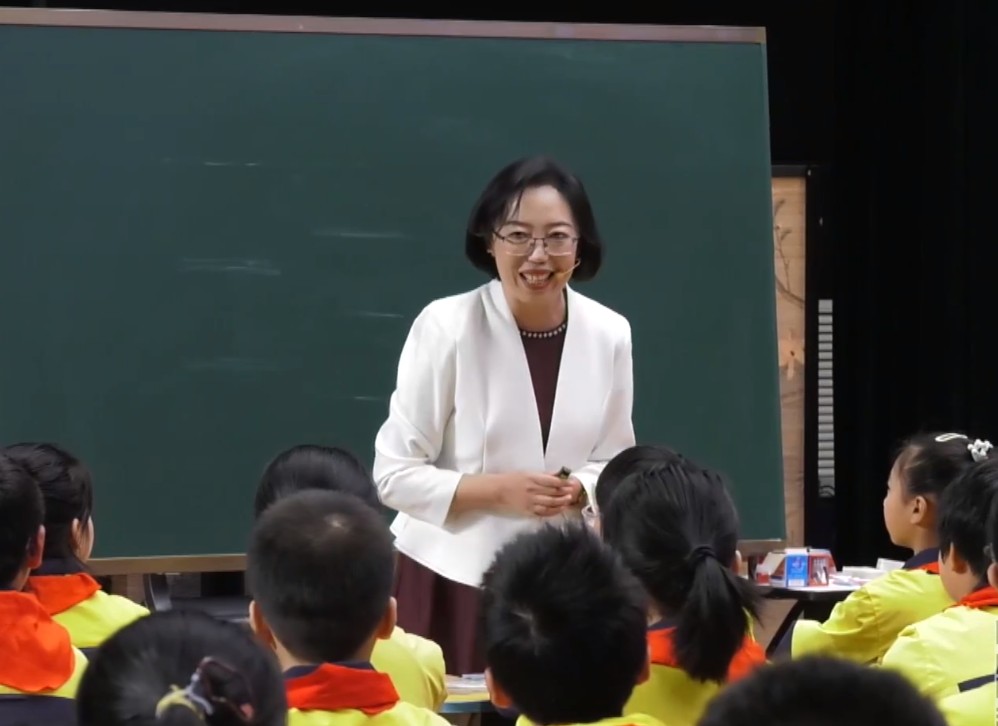 郭玥，《三黑和土地》，六年级上册，第六单元