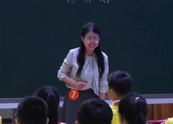 陈凤，《白鹅》，四年级下册，第四单位