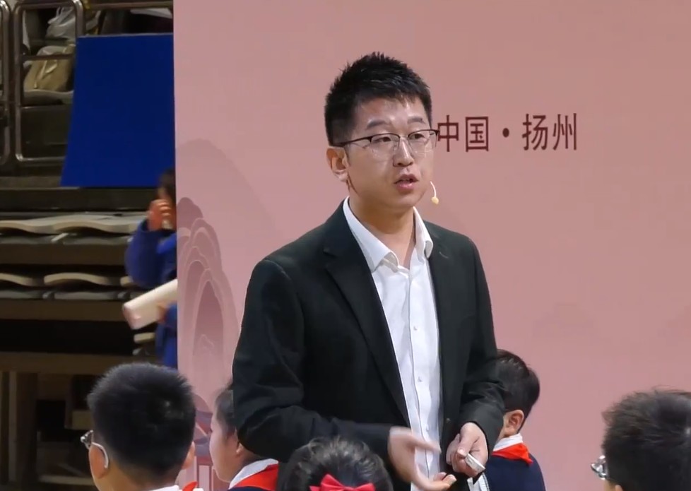 陈明，《一只窝囊的大老虎》，四年级上册，第六单元
