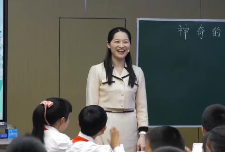 陈李，《神奇的探险之旅》，五年级下册习作，第六单位